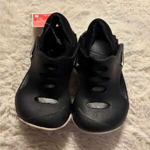 NWT Nike Sunray protect 3 Black velcro sandal Shoes 5C